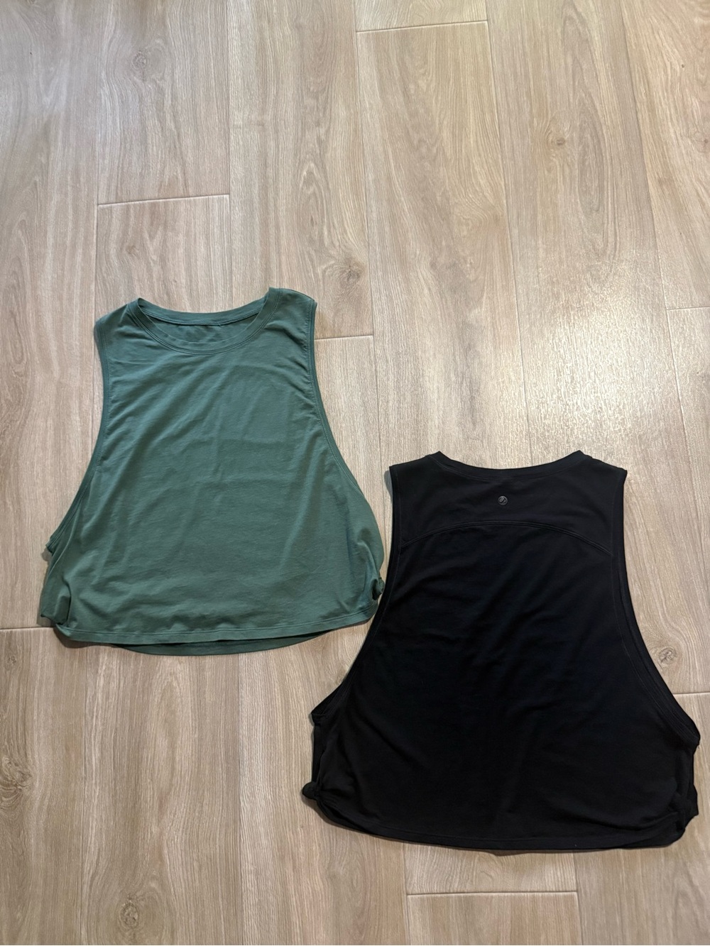 CRZ Yoga Cropped Workout Tank Top Bundle Black Green Medium